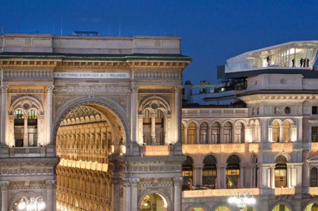 The Cube restaurant in Milan overlooking the Cathedral