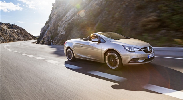 Opel Cascada: in Frankfurt with the 1.6 SIDI 200 hp