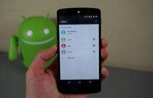5 important characteristics Android Lollipop has and iOS 8 lacks