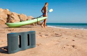 NYNE Aqua | A portable speaker to get into the pool